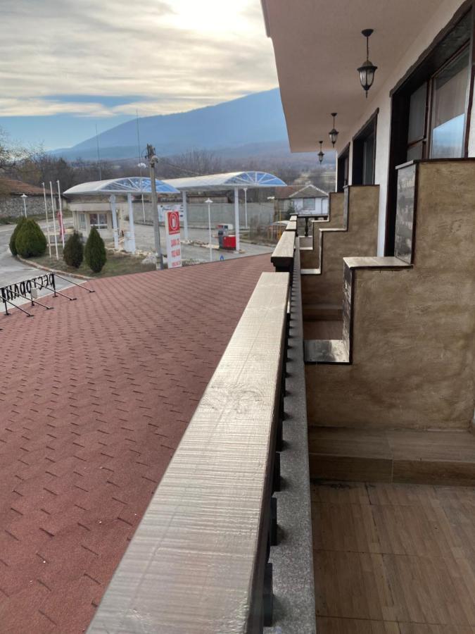 Семеен Хотел Конака Asenovgrad Exterior foto